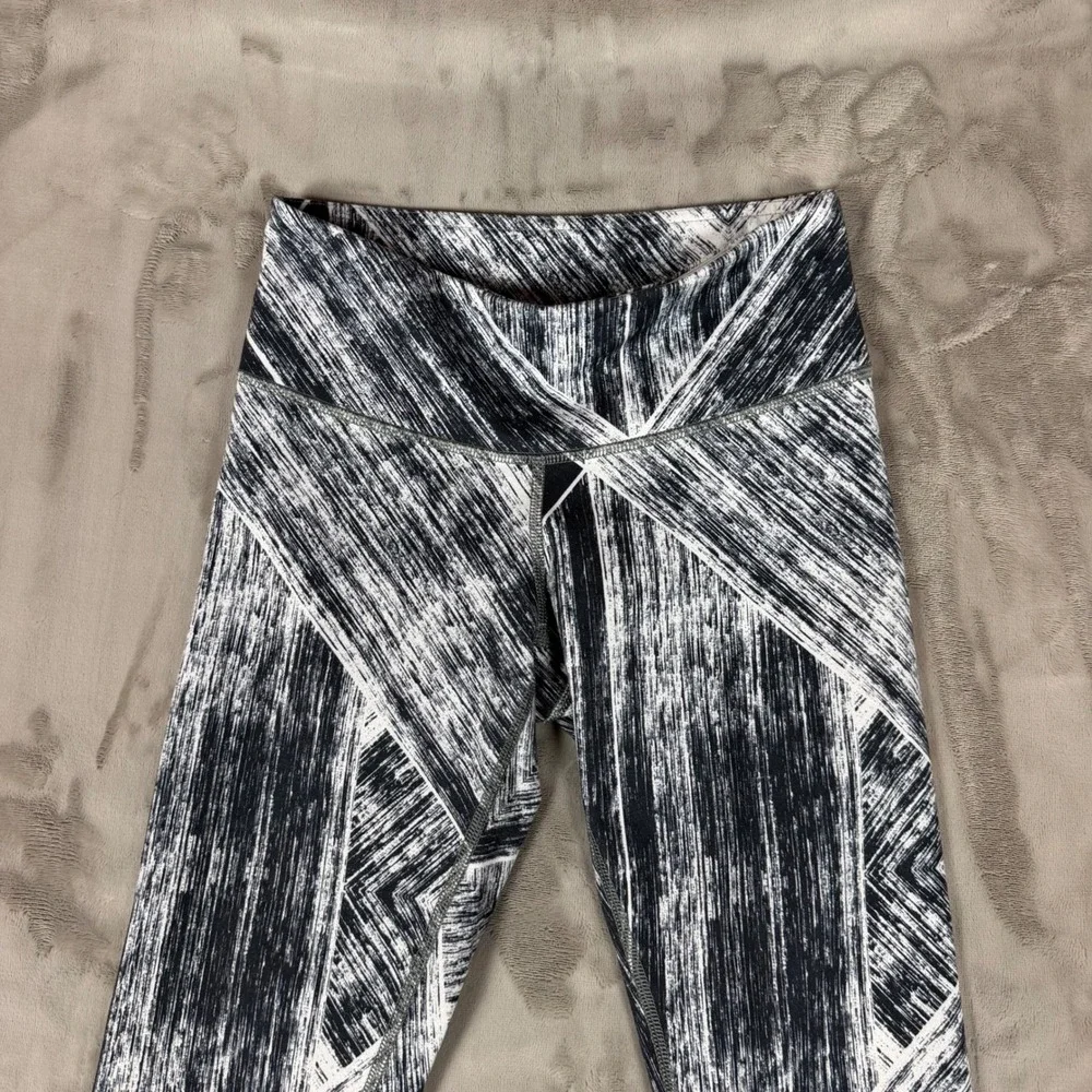 Lululemon Wunder Under Crop Leggings Black White Brushstroke Print Womens 4